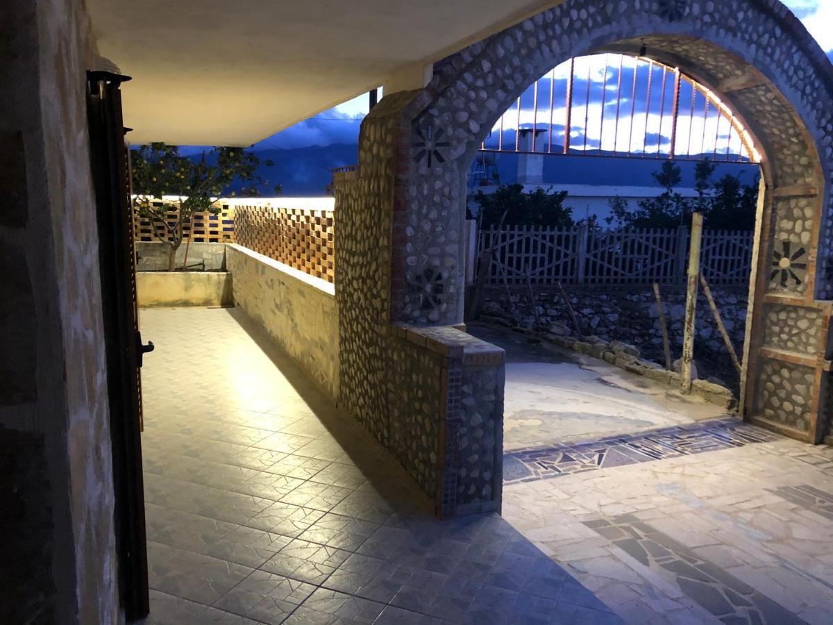 The Sunset Villa Leven Vlorë エクステリア 写真